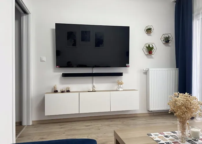 Cosy 3 Close To Main Square