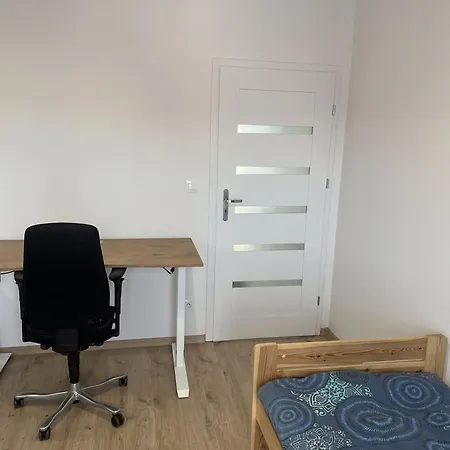 Cosy 3 Close To Main Square *